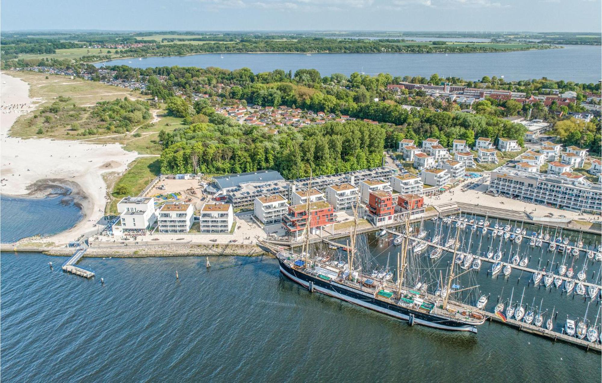 Cozy Apartment In Luebeck Travemuende With Sauna 외부 사진